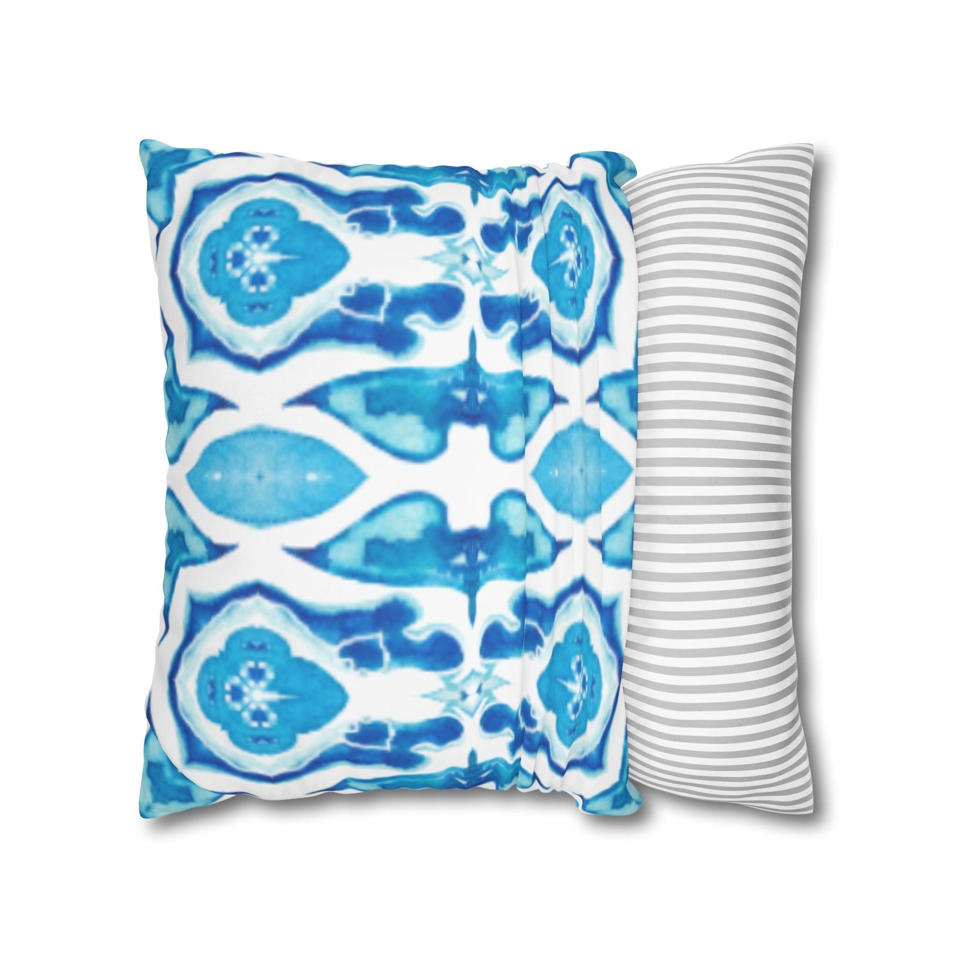 Cushion Cover with Blue and White Hampton's Pattern - Artmakeyourmark.com